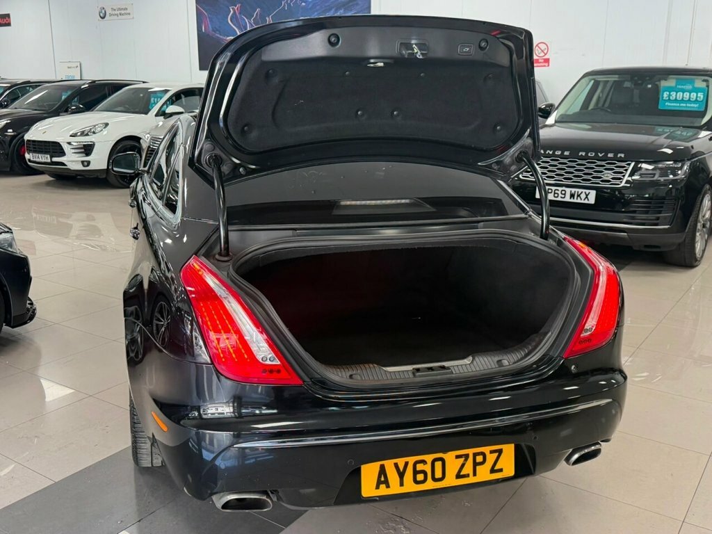 Jaguar XJ 3L Premium Luxury Black #6