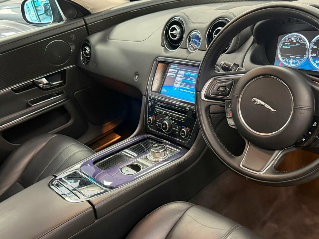 Jaguar XJ 3.0 D V6 Premium Luxury Swb 275 Bhp Silver #31