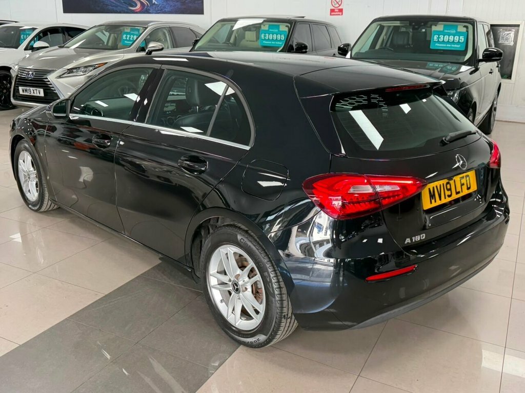 Mercedes-Benz A Class 1.3L Se Black #5