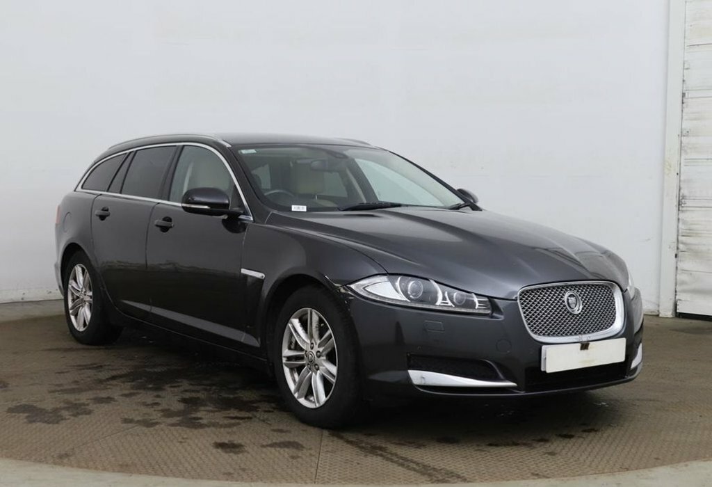 Jaguar XF 2.2L Luxury Grey