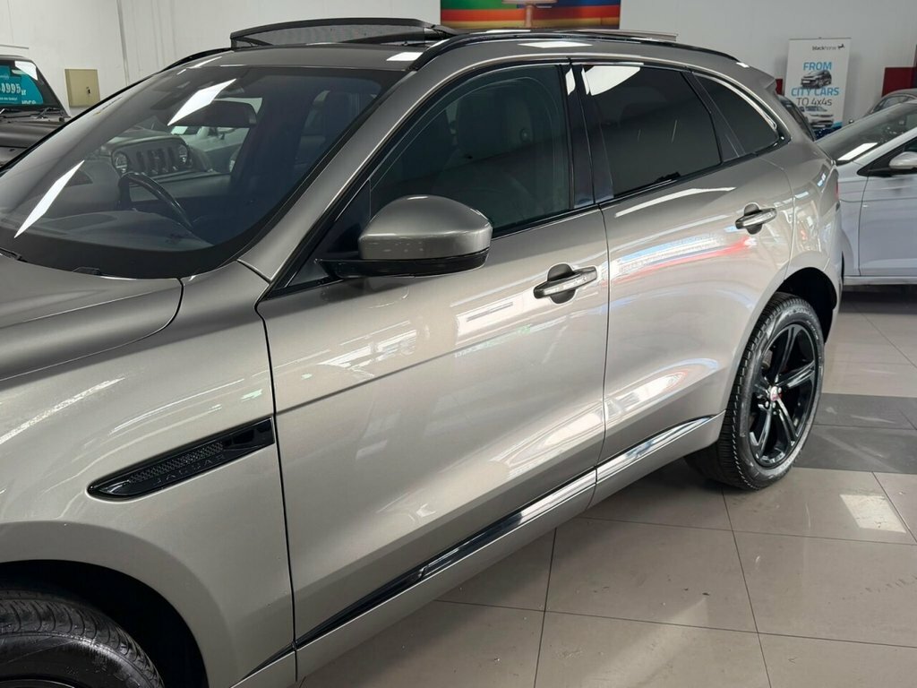 Jaguar F-Pace 3L S Silver #6