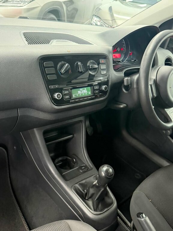 Volkswagen Up 1.0 Groove Up Hatchback Euro 5 White #32