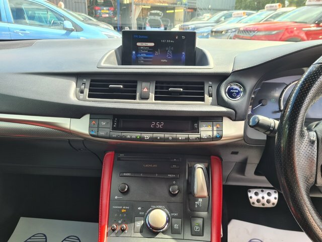 Lexus CT 1.8 200H Premier Cvt Euro 6 Ss White #28