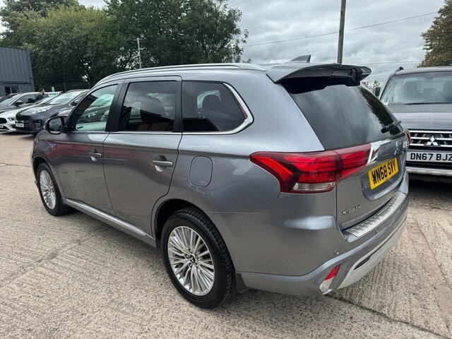 Mitsubishi Outlander 2.4H Twinmotor 13.8Kwh 4Hs Suv Plug-in Grey #4