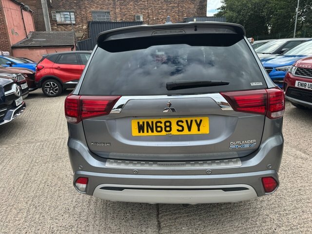 Mitsubishi Outlander 2.4H Twinmotor 13.8Kwh 4Hs Suv Plug-in Grey #6