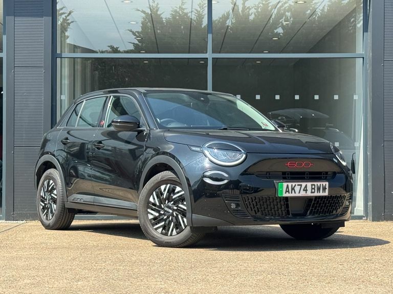 Fiat 600e 115Kw Red 54Kwh Black