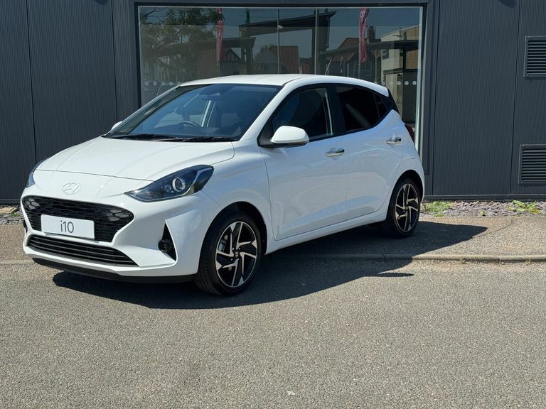Hyundai I10 1.0 63 Premium Nav KV25WNZ White #4