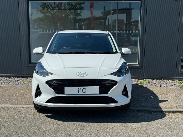 Hyundai I10 1.0 63 Premium Nav KV25WNZ White #3