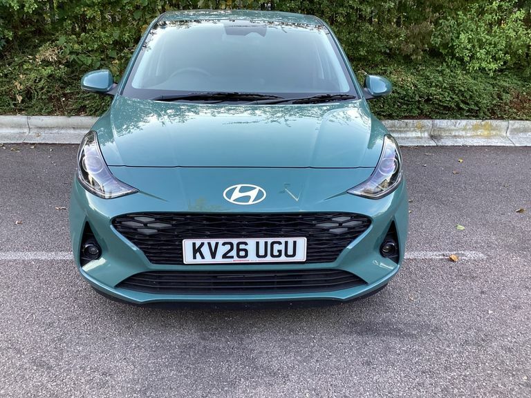 Hyundai I10 1.2 79 Premium Nav Green #2