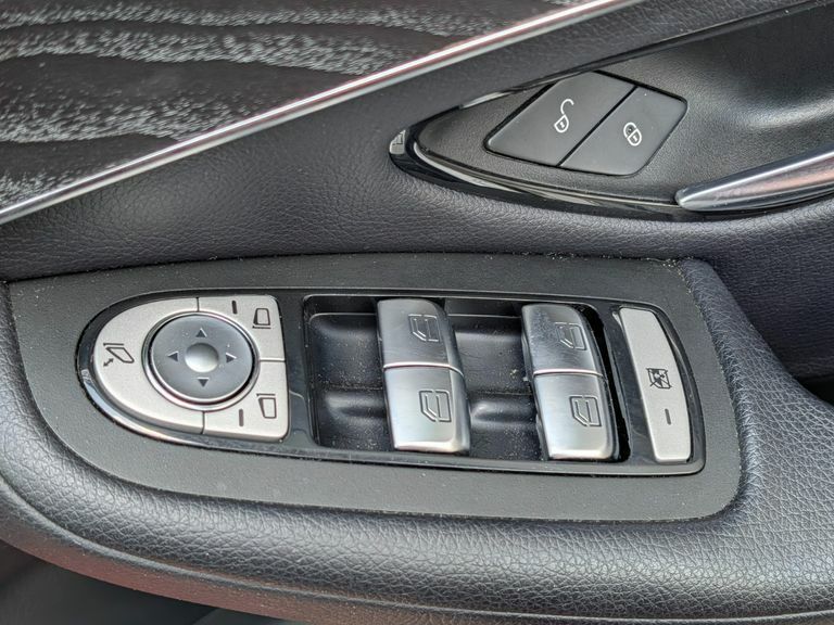 Mercedes-Benz GLC Class Glc 220D 4Matic Amg Line 9G-tronic Silver #31