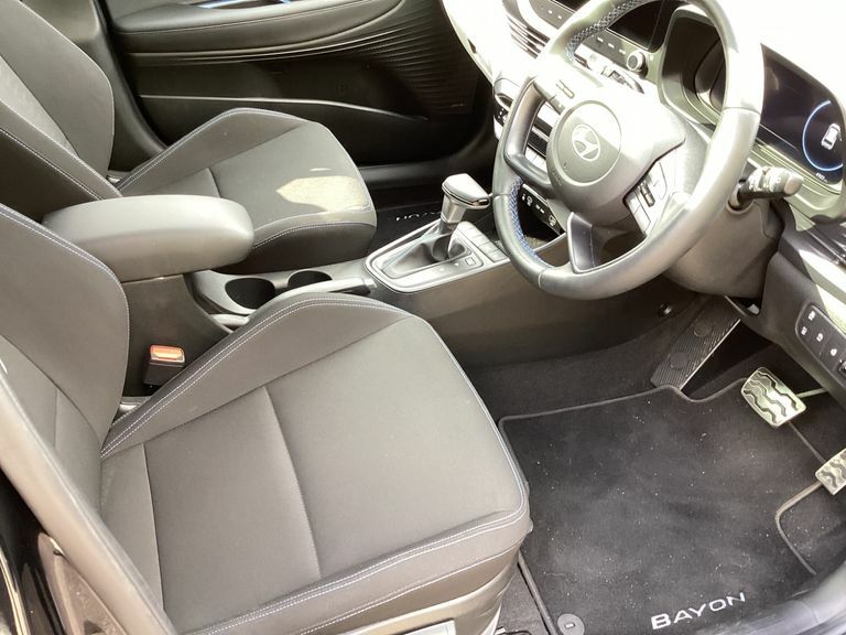 Hyundai Bayon 1.0 Tgdi Premium Dct Red #15