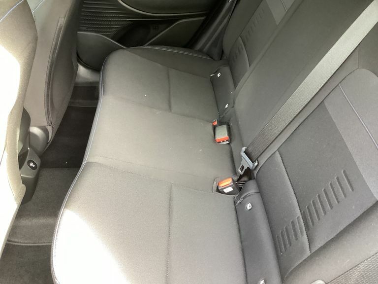Hyundai Bayon 1.0 Tgdi Premium Dct Red #31