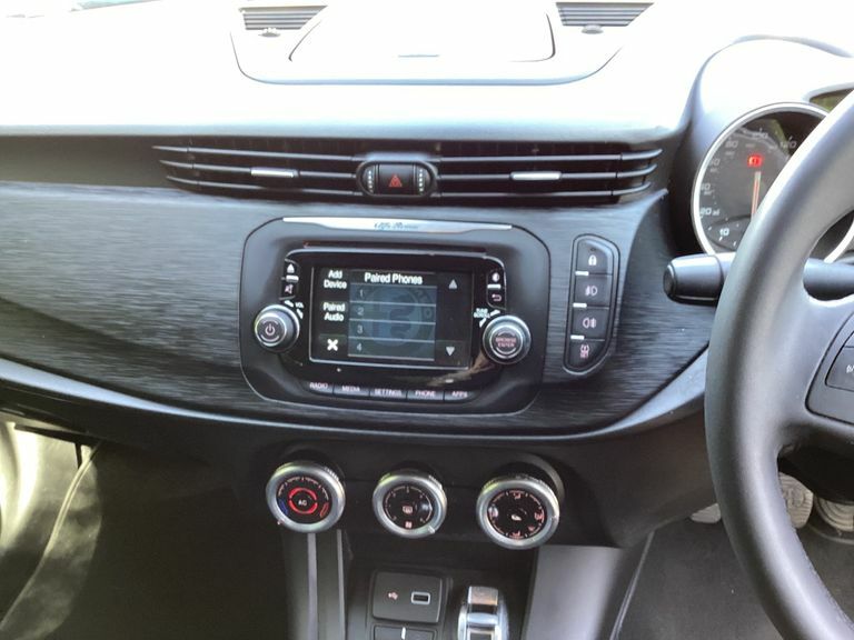 Alfa Romeo Giulietta 2.0 Jtdm-2 Super Hatchback Euro White #34
