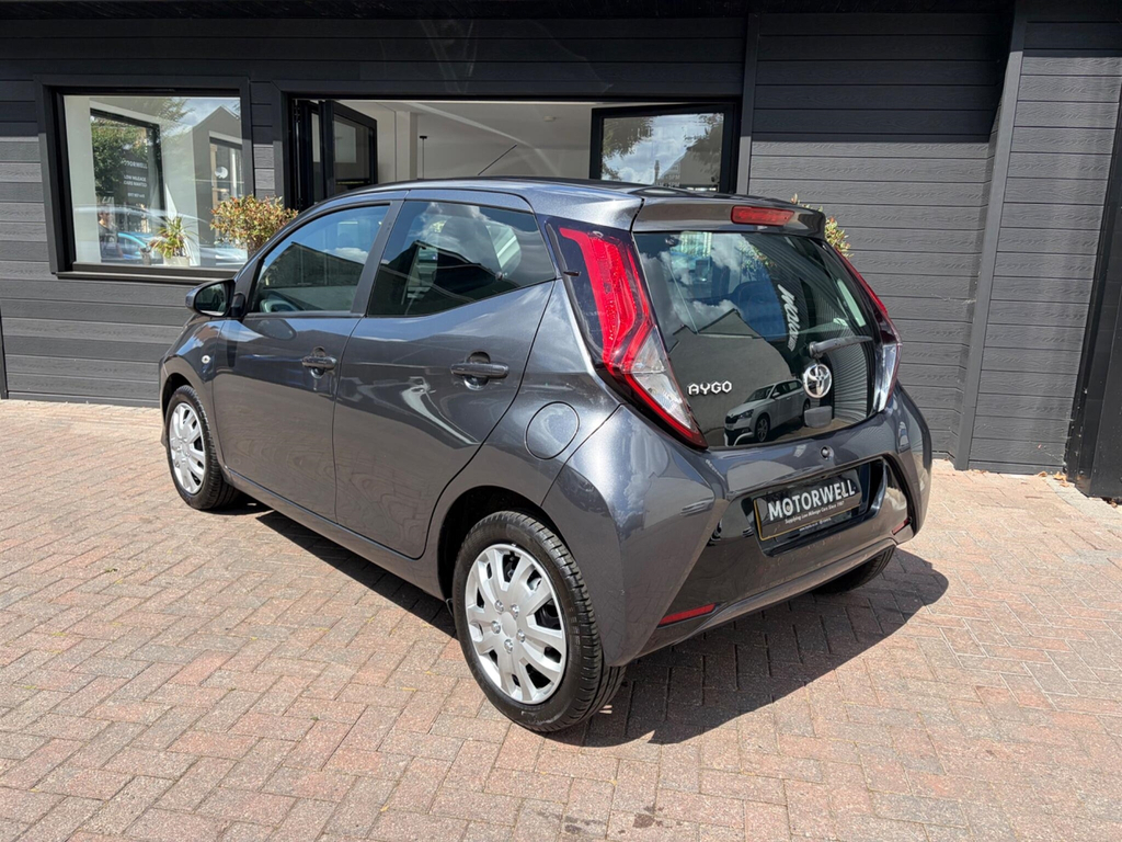 Toyota Aygo Aygo Green #7