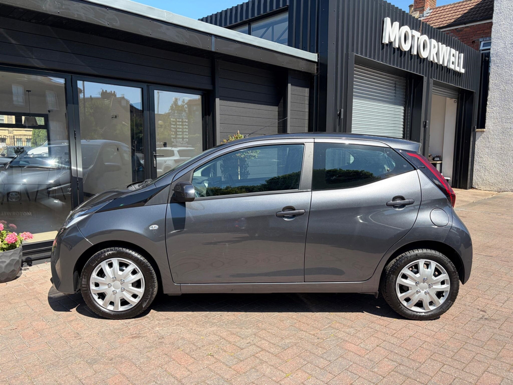 Toyota Aygo Aygo Green #8