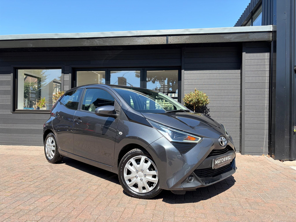 Toyota Aygo 1.0 Vvt-i X-play Euro 6 Ss Grey