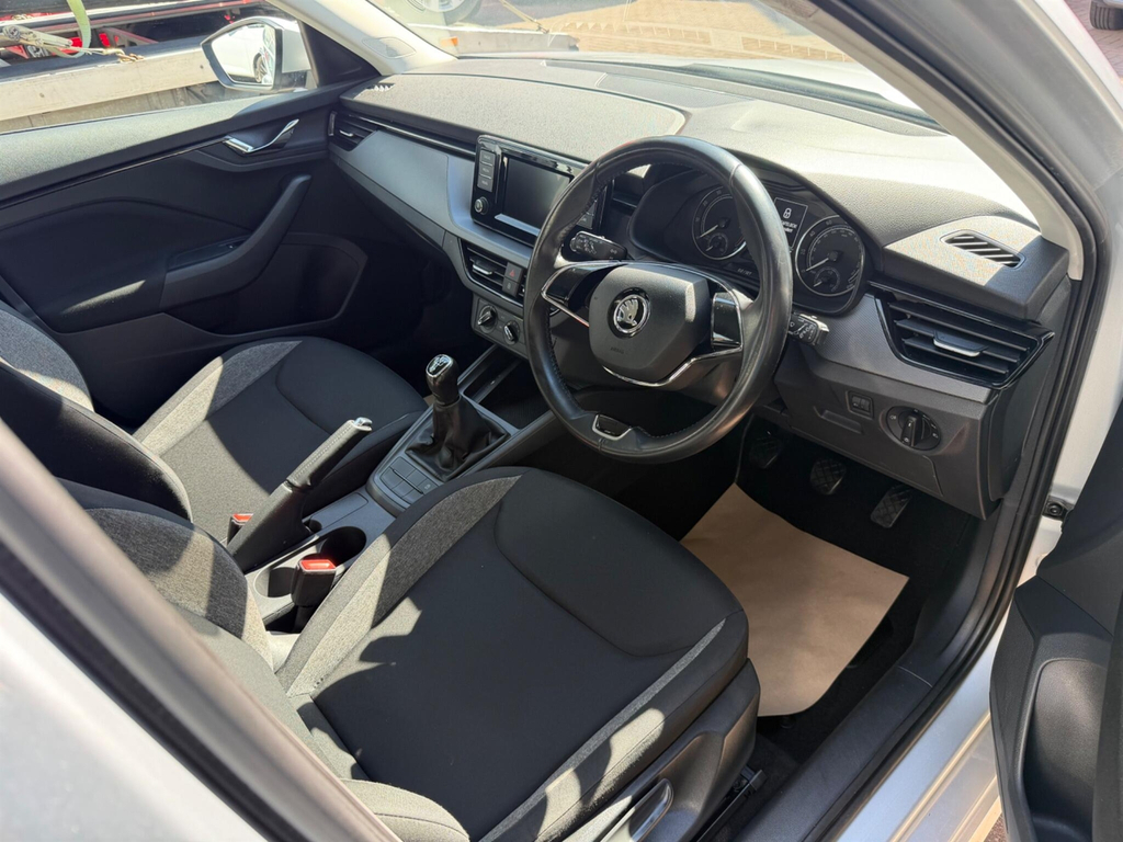 Skoda Kamiq 1.0 Tsi 110 Se Dsg White #8