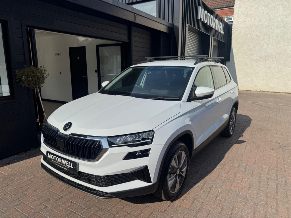 Skoda Karoq 1.0 Tsi Se Drive Euro 6 Ss White #6