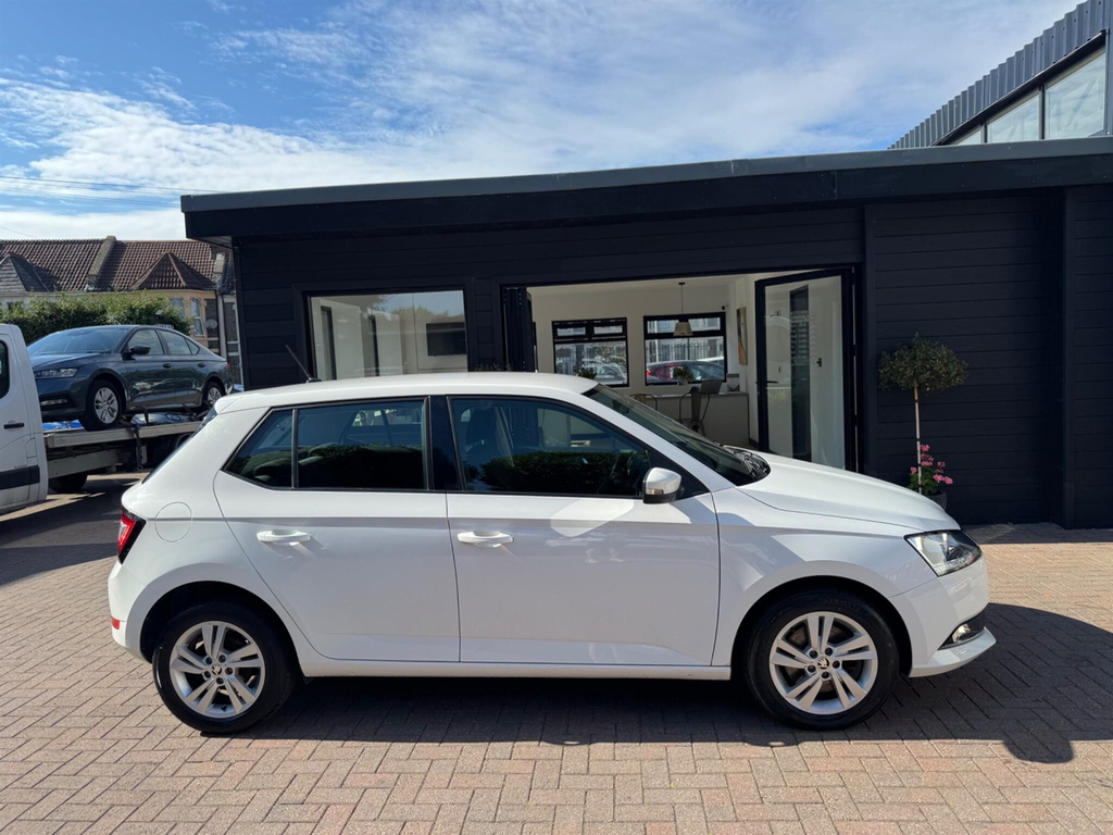 Skoda Fabia 1.0 Tsi Se Dsg Euro 6 Ss White #4