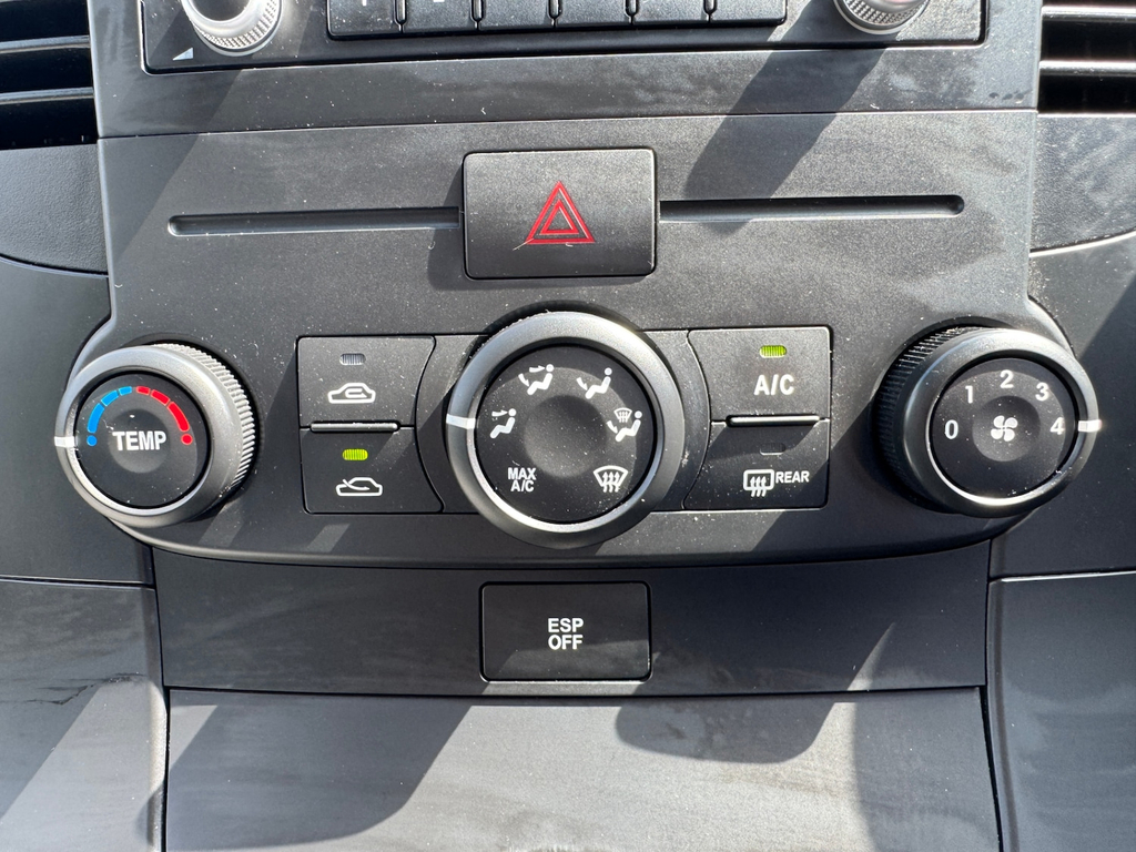 Kia Sedona 1 - 7 Seats - Air Con Black #10