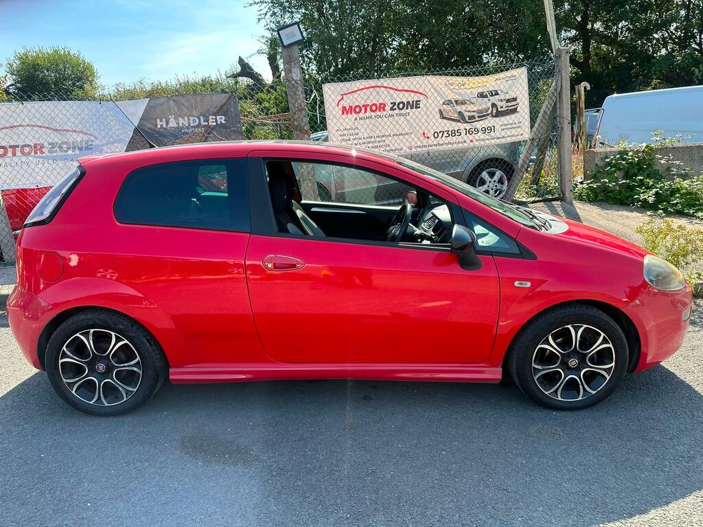 Fiat Punto 1.4 Sporting Euro 5 Ss Red #4