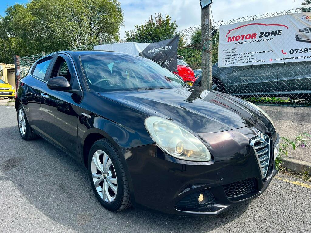 Alfa Romeo Giulietta Lusso Black