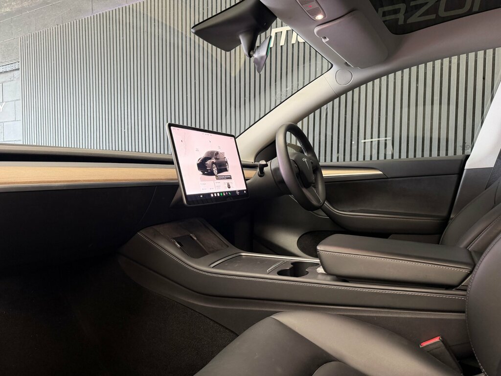 Tesla Model Y Dual Motor Long Range Suv 4Wde LB72YNM Black #3