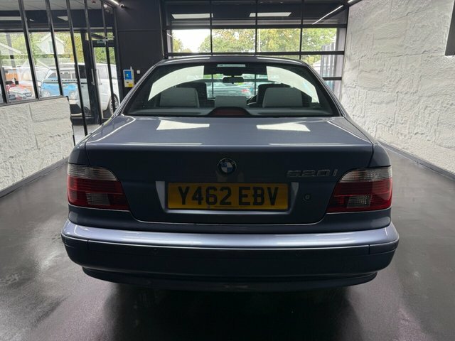 BMW 5 Series Saloon 3.0 530I Se 200151 Silver #13