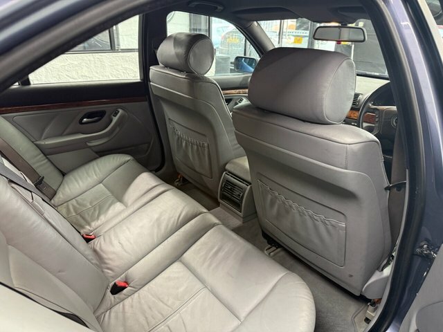 BMW 5 Series Saloon 3.0 530I Se 200151 Silver #18