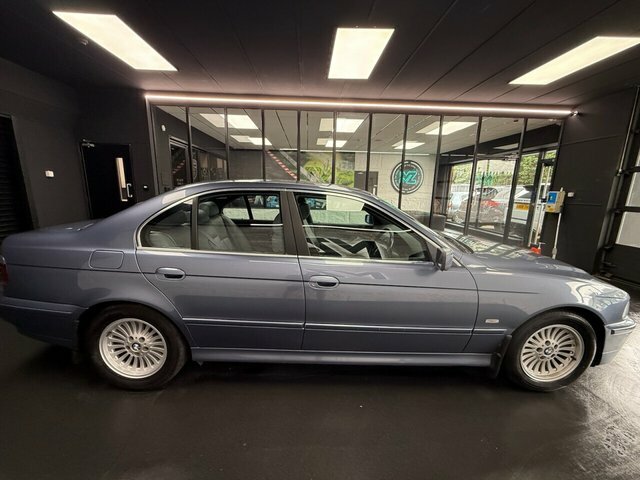 BMW 5 Series Saloon 3.0 530I Se 200151 Silver #9