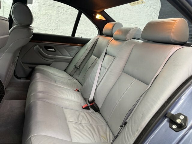 BMW 5 Series Saloon 3.0 530I Se 200151 Silver #17