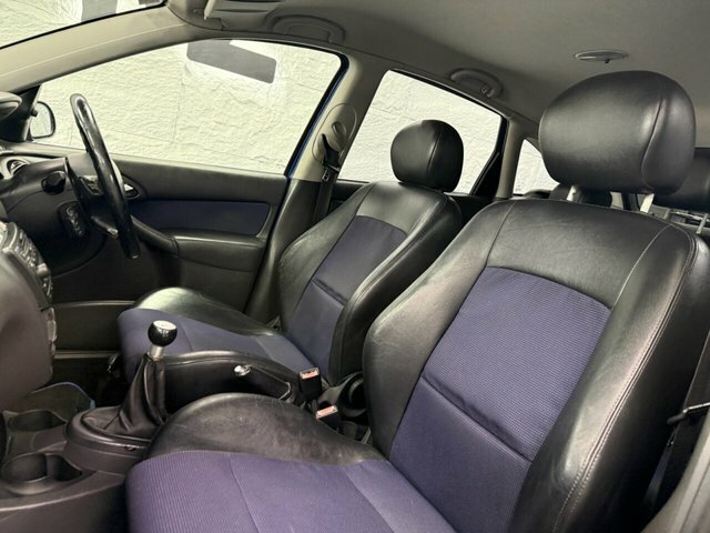 Ford Focus 2.0 St-170 Hatchback 218 G Km 1 Blue #3