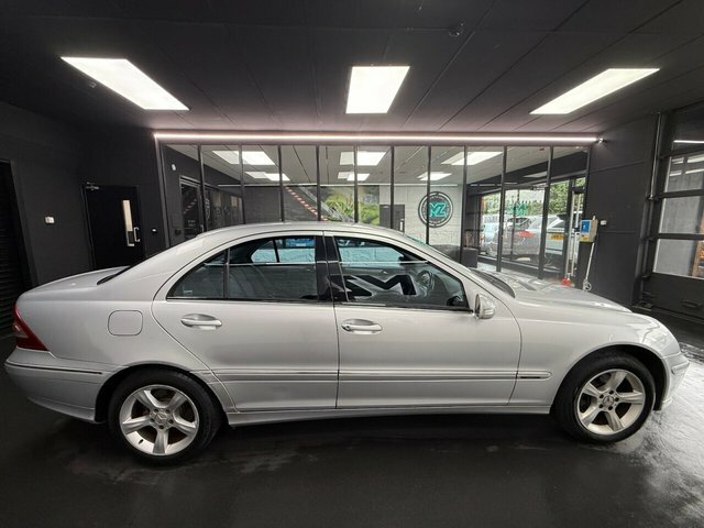 Mercedes-Benz C Class 1.8 C180 Kompressor Classic Se Saloon A Silver #9