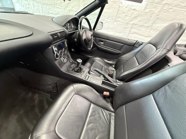 BMW Z3 1.9I Roadster 187 G Km 118 Bhp Silver #2