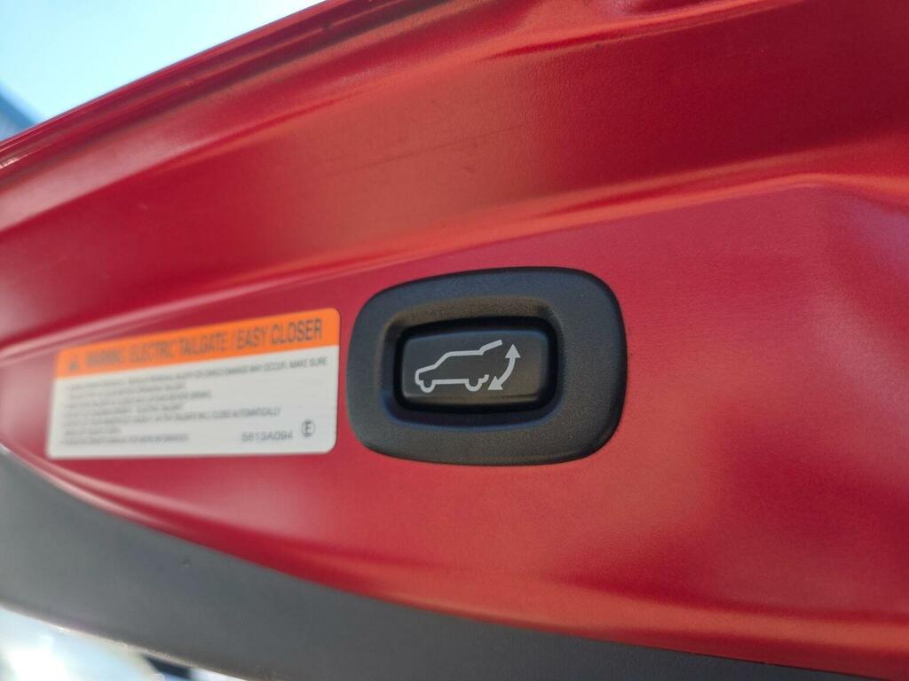 Mitsubishi Outlander 2.0H 12Kwh Juro Cvt 4Wd Euro 6 Ss Red #23