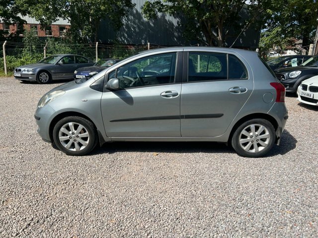 Toyota Yaris 1.4 Sr D-4d 89 Bhp Silver #4