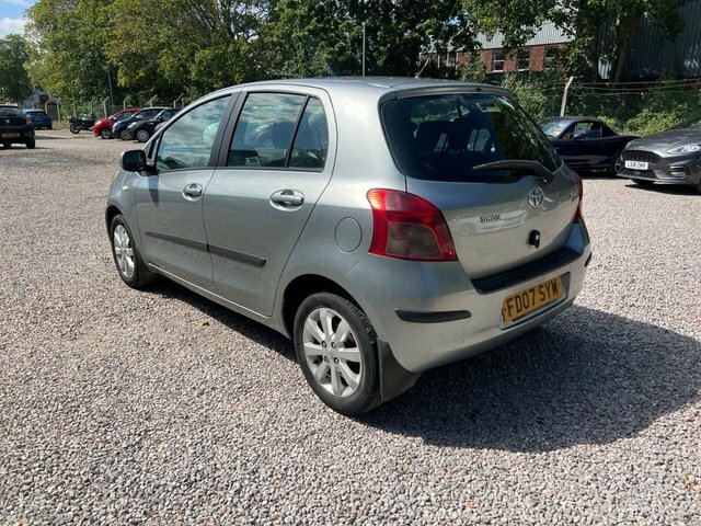 Toyota Yaris 1.4 Sr D-4d 89 Bhp Silver #5