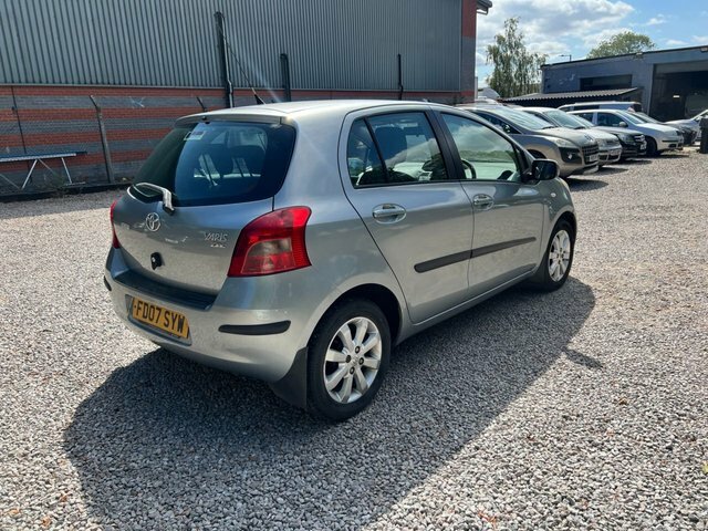 Toyota Yaris 1.4 Sr D-4d 89 Bhp Silver #7