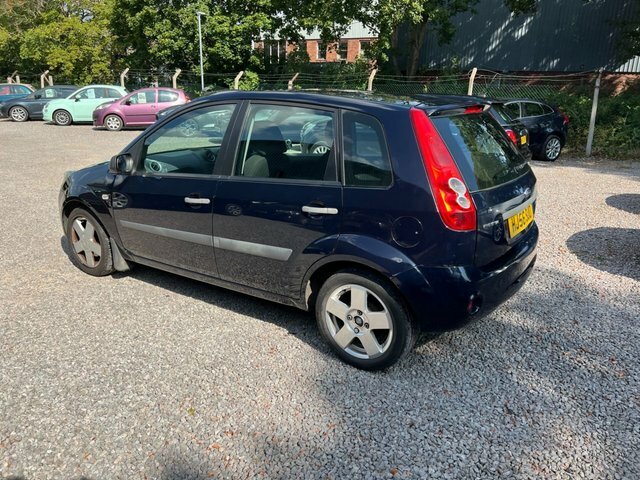 Ford Fiesta Hatchback 1.25 Zetec Climate 200606 Green #5