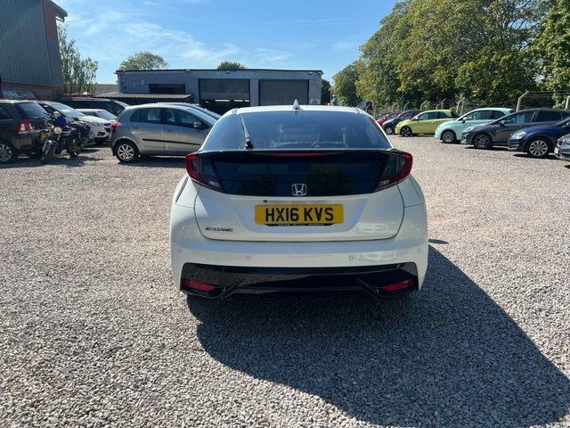 Honda Civic 1.8 I-vtec Se Plus Navi Hatchback Man White #6