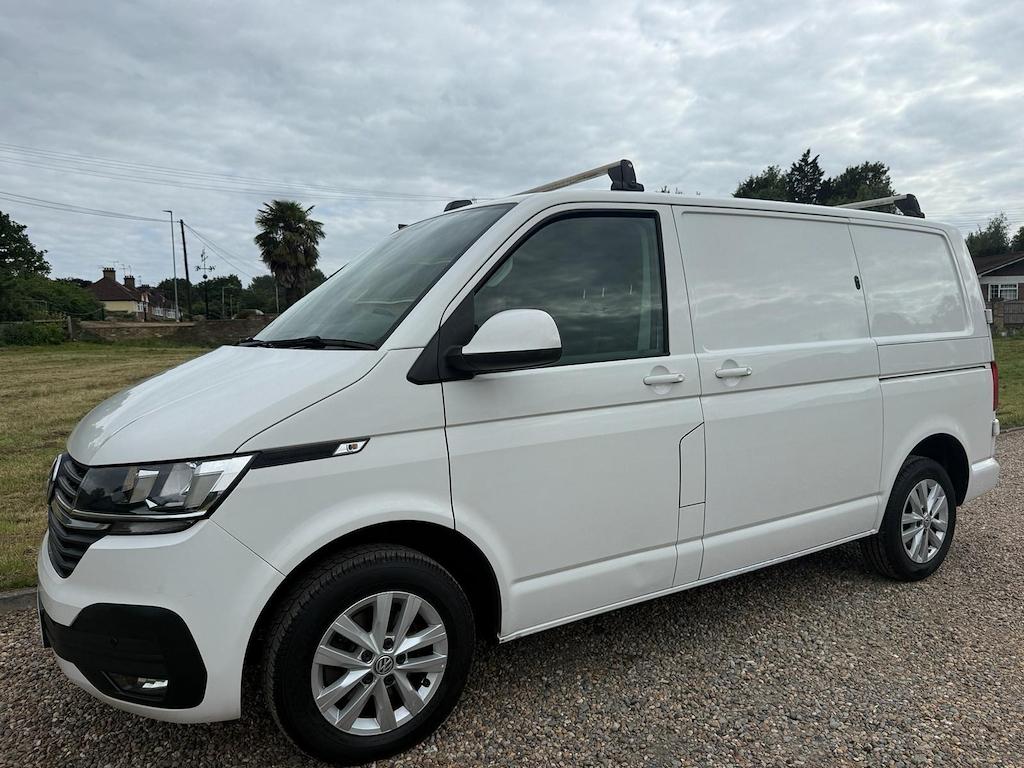 Volkswagen Transporter 2.0 L 2.0 Tdi T28 Highline Fwd Swb Euro 6 Ss White #3