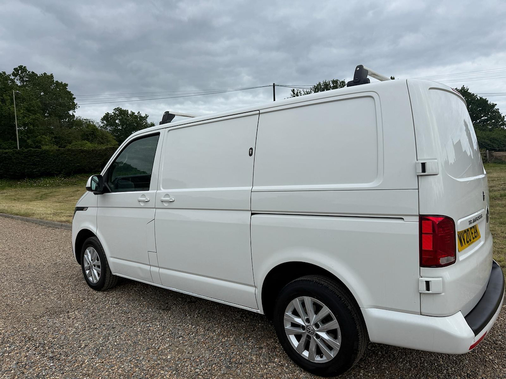 Volkswagen Transporter 2.0 L 2.0 Tdi T28 Highline Fwd Swb Euro 6 Ss White #4