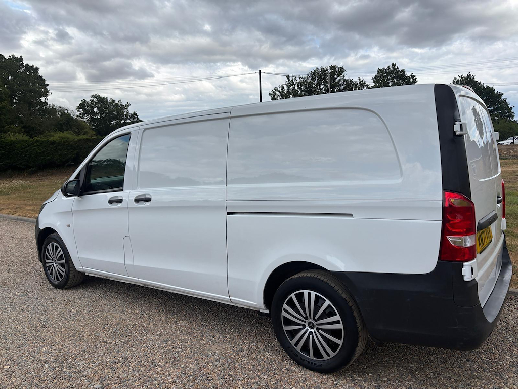 Mercedes-Benz Vito 2.0 L 2.0 116 Cdi Progressive G-tronic Rwd L3 Euro White #4