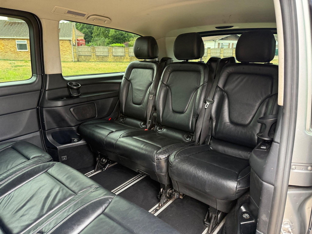 Mercedes-Benz V Class 2.1 V250 Sport Black #30