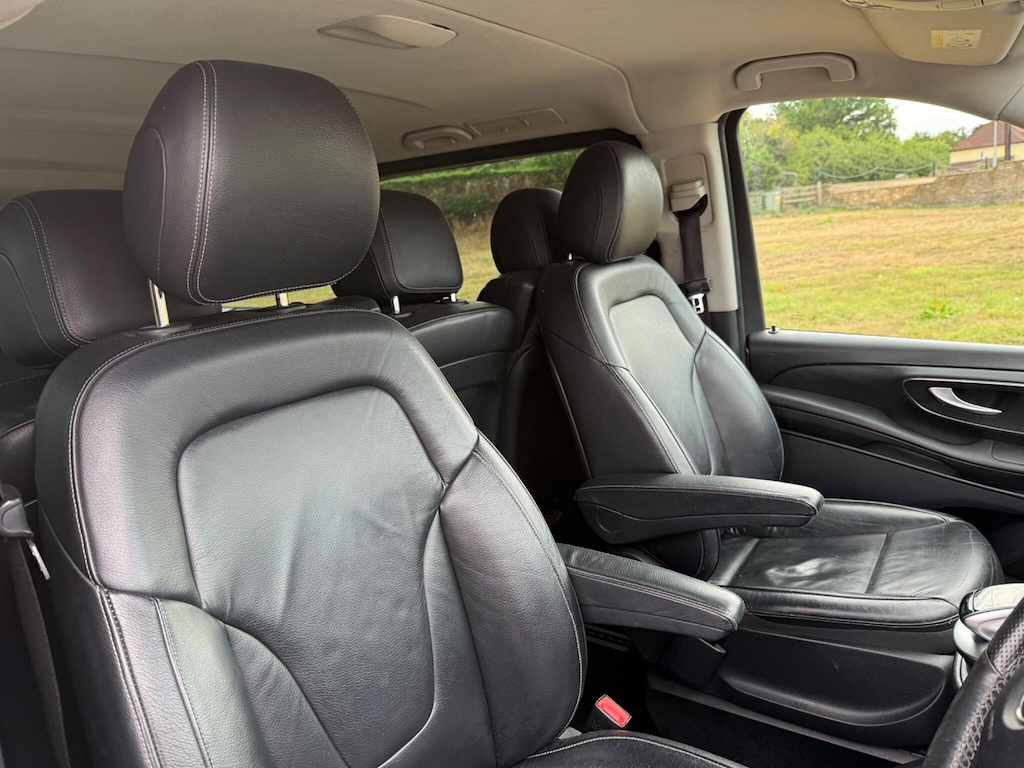 Mercedes-Benz V Class 2.1 V250 Sport Black #25
