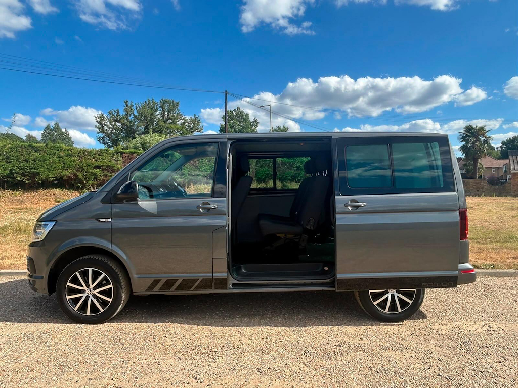 Volkswagen Transporter 2.0 L 2.0 Tdi T30 Bluemotion Tech Edition Kombi Ds Grey #4