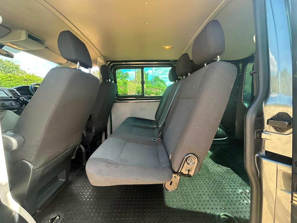 Volkswagen Transporter 2.0 Tdi Bmt 150 Edition Kombi Van Red #12