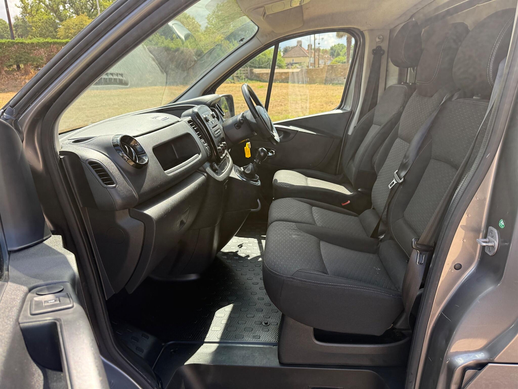 Vauxhall Vivaro L2h1 2900 Combi Cdti Biturbo Ss 9 Seater Euro 6 Red #8