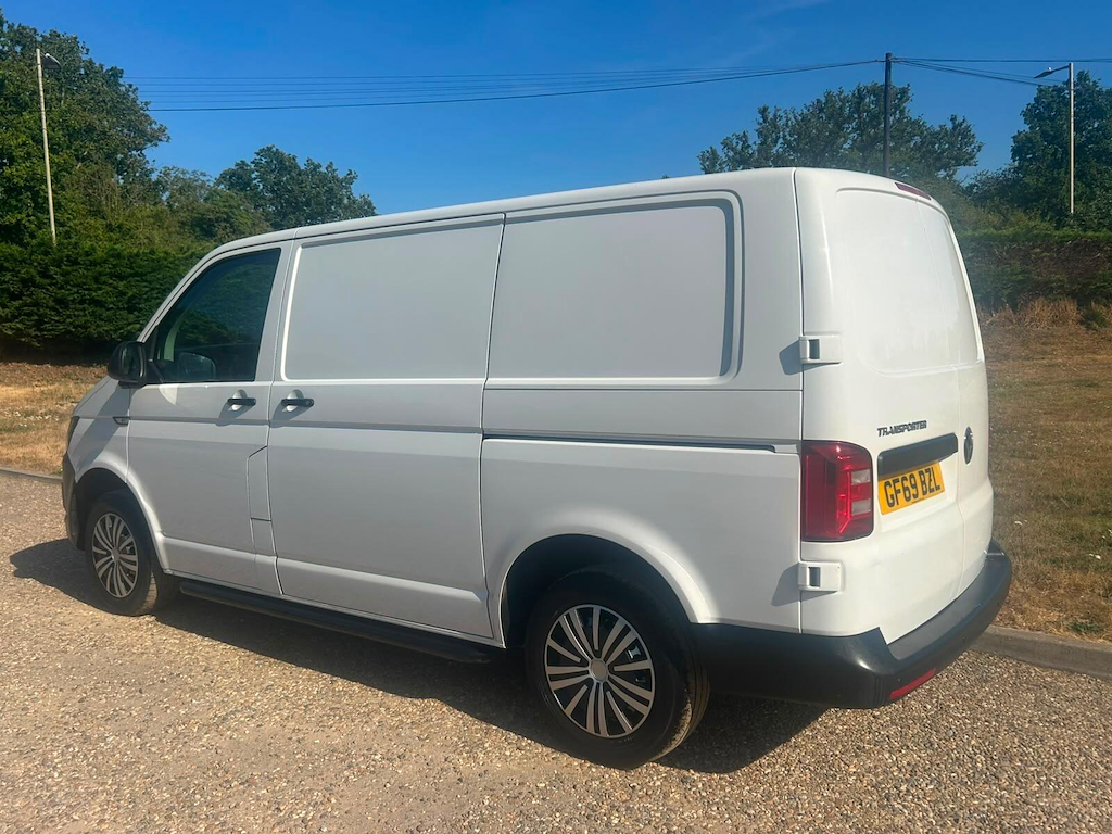 Volkswagen Transporter 2.0 L 2.0 Tdi T28 Startline Fwd Swb Euro 6 Ss 5 White #4