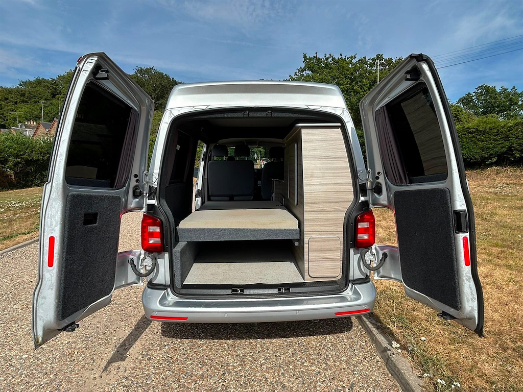 Volkswagen Transporter 2.0 L 2.0 Tdi T28 Bluemotion Tech Trendline Fwd Lw Silver #6